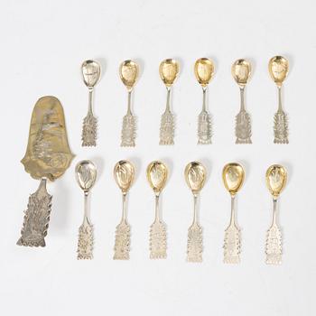 A Swedish silver cake server and twelve coffee spoons, including mark of Åhlins Silversmide Ab, Luleå 1967.