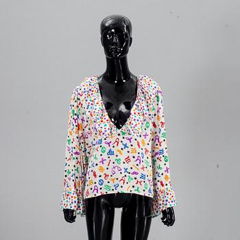 BLUS, Yves Saint Laurent.