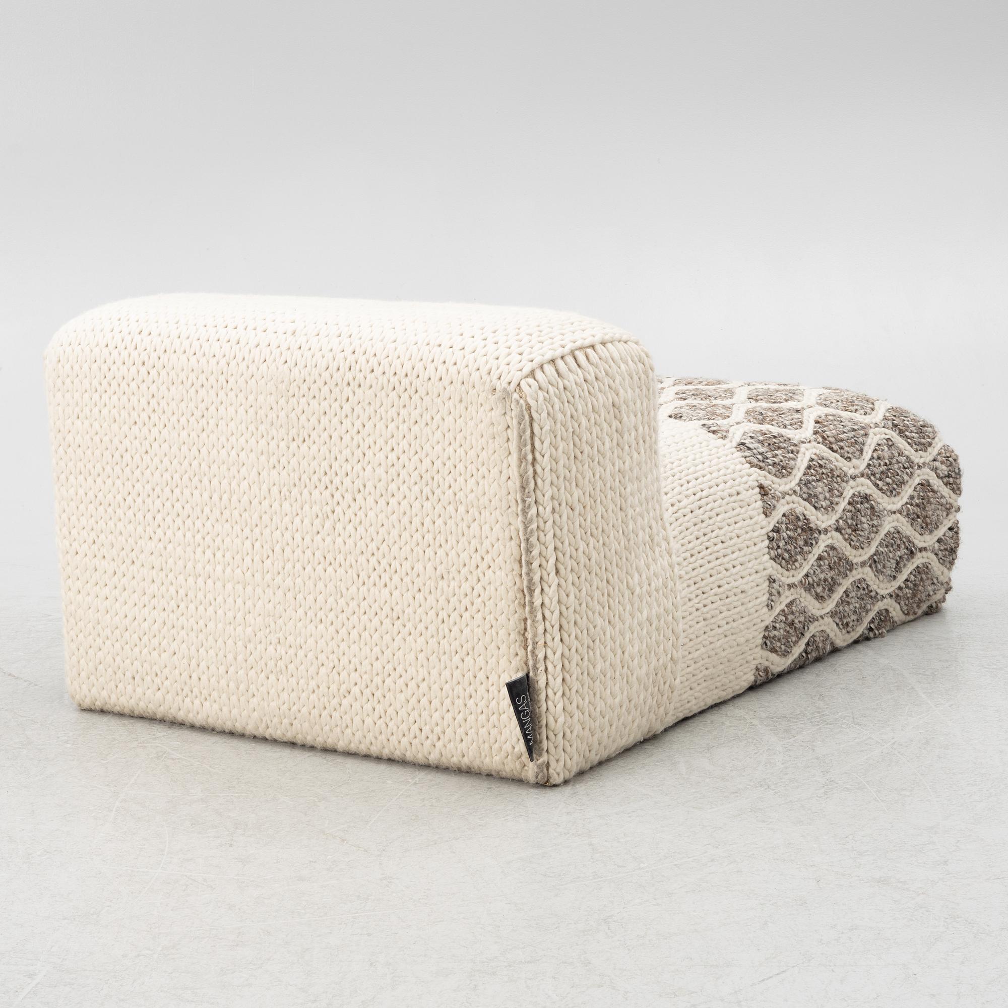 Patricia Urquiola, a 'Mangas' longe chair, GAN.