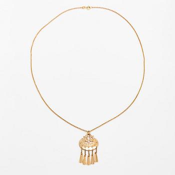 Germund Paaer, A 14K gold necklace "Moon goddess". Kalevala Koru, Helsinki 2004.