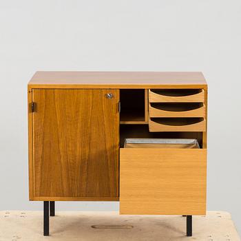 FLORENCE KNOLL. sideboard/skåp Licenstillverkat NK 1964.