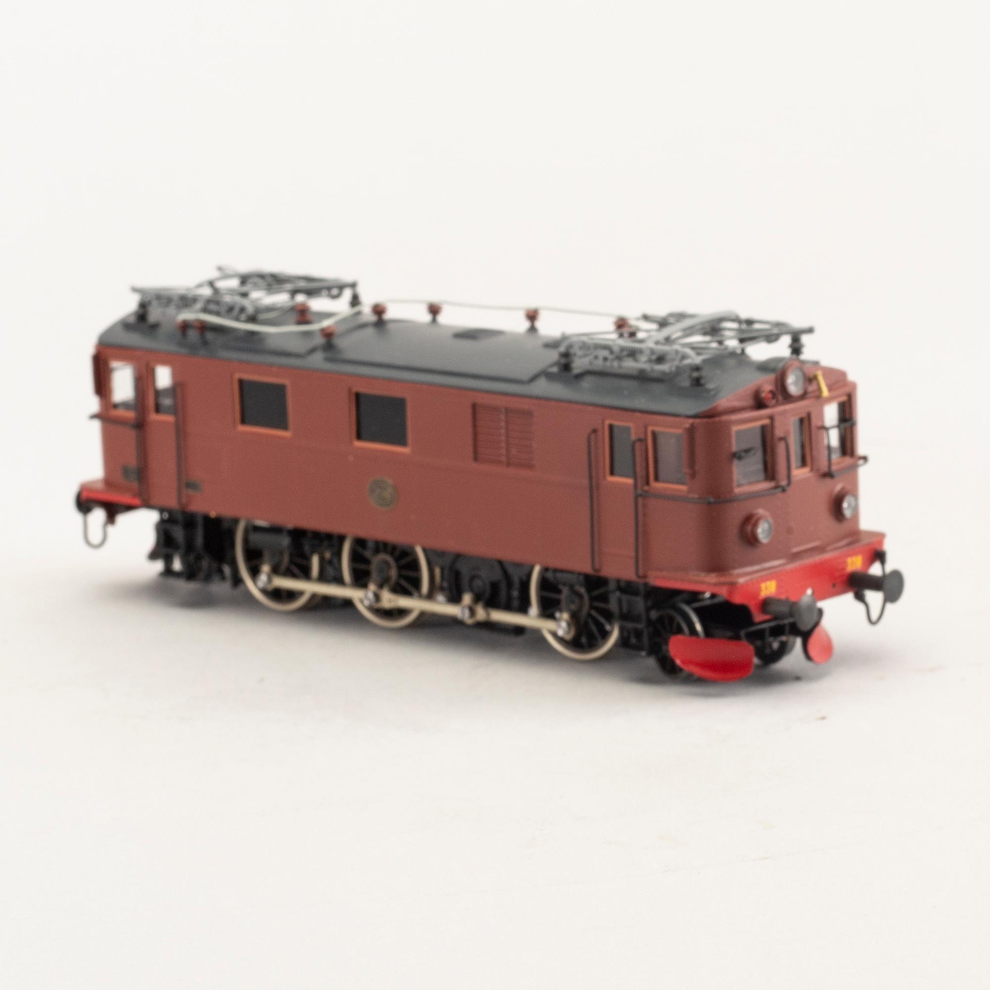 An electric locomotive litt Du-338 from Jeco.