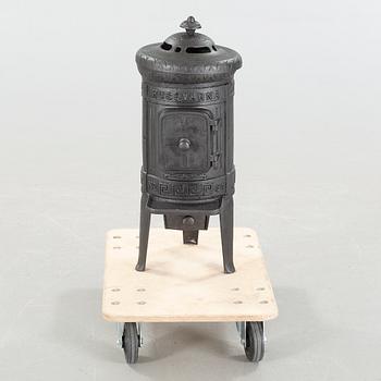 A cast iron stove by Husqvarna on the first half of the 20th century.