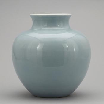 URNA, porslin, Kina, 1900-talets andra hälft/ modern tillverkning.