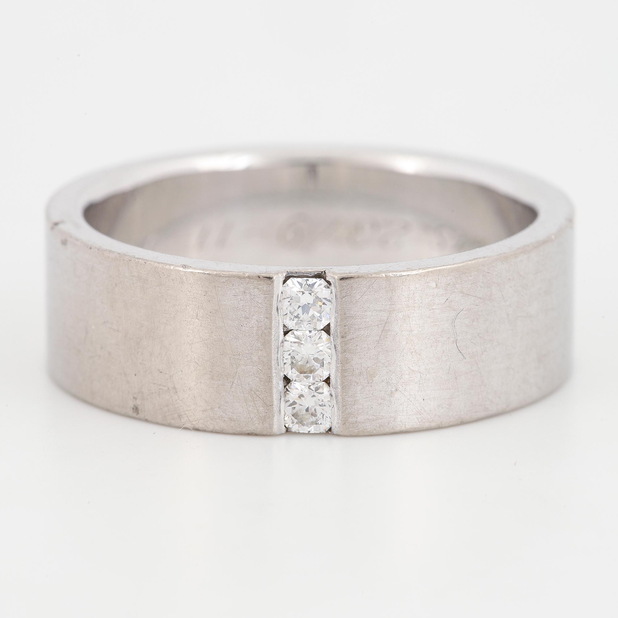 Modified brilliant-cut diamond ring.