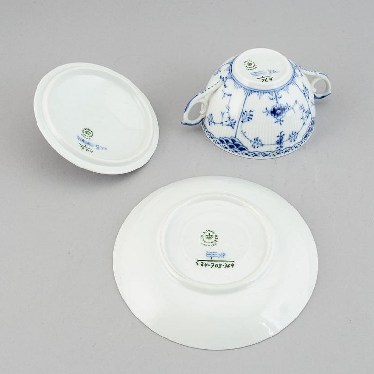 Royal Copenhagen, eleven pieces 'Musselmalet' porcelain, Denmark.