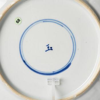 Two famille verte dishes, Qing dynasty, Kangxi (1662-1722).