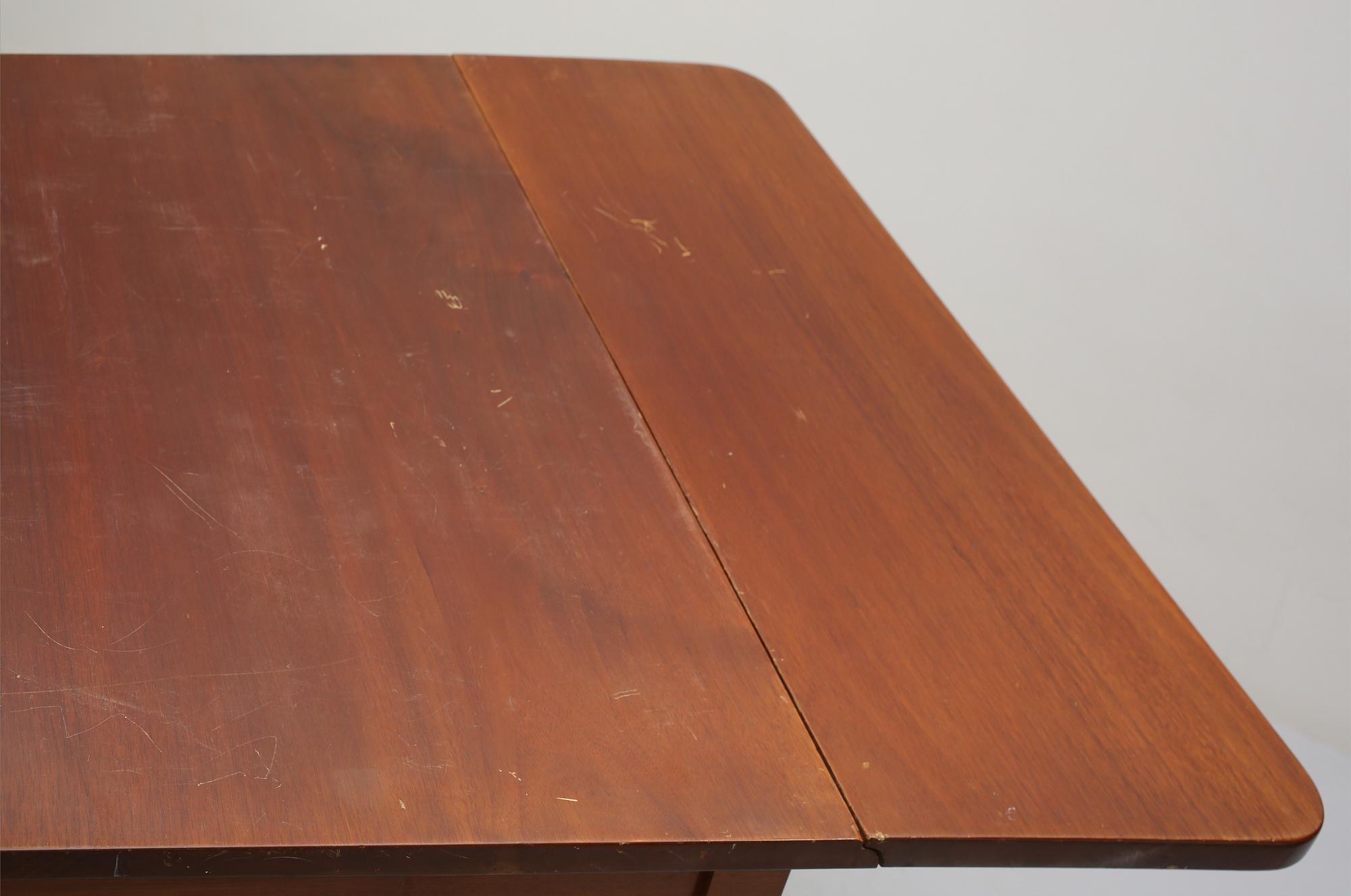 KLAFFBORD, Karl Johan- stil, 1900-talets början.