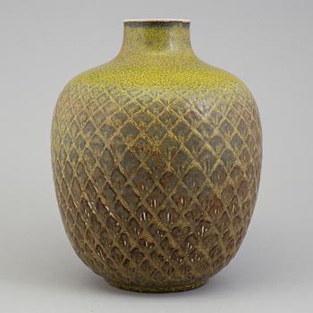 A Gerd Bogelund glazed ceramic vase for Royal Copenhagen
Denmark, 1960´s.