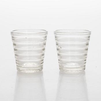 Aino Aalto, snapsglas, 6 st, modell 4056 "Böljeblick" för Karhula Glasbruk 1930-tal.