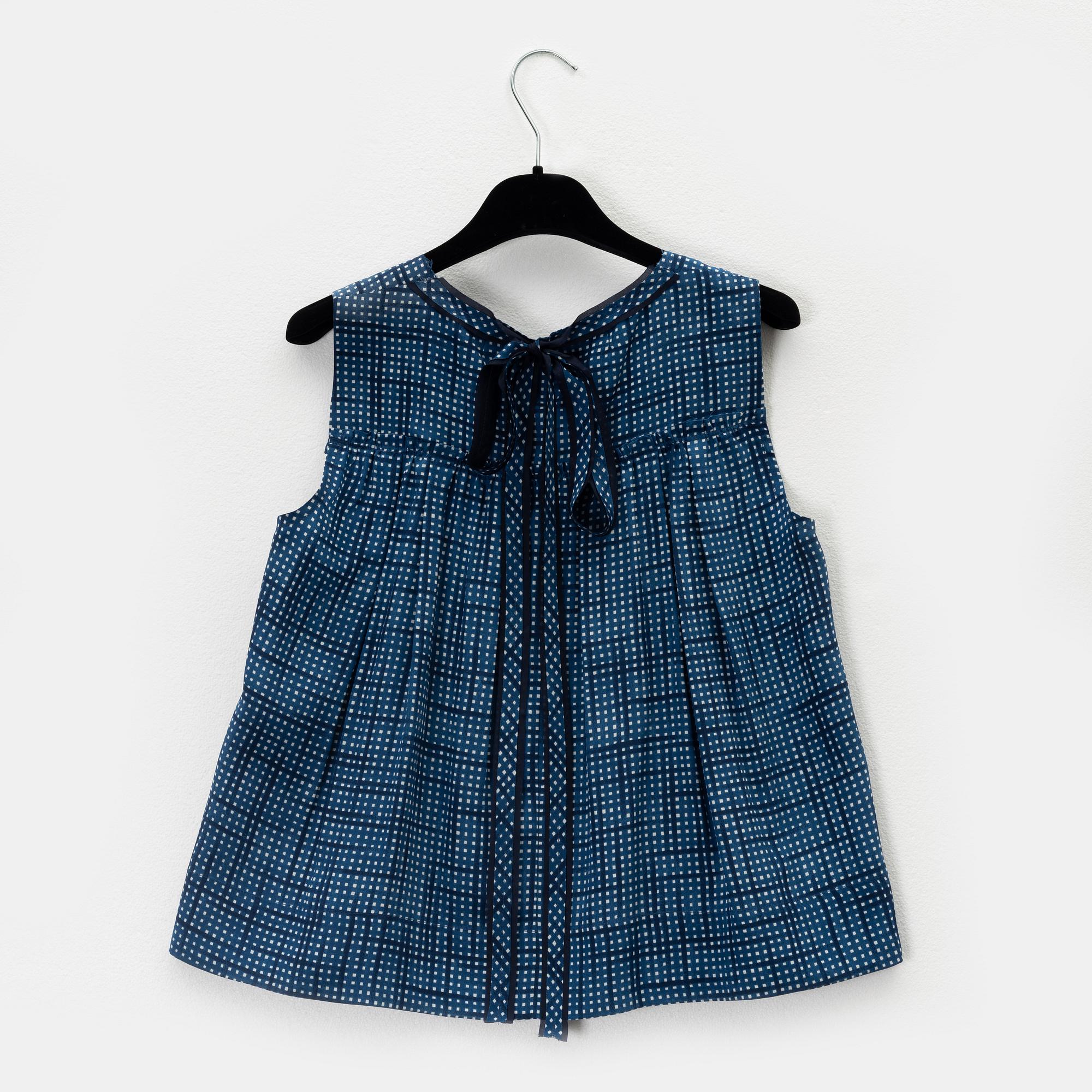 Marc Jacobs, a silk top, size 0.