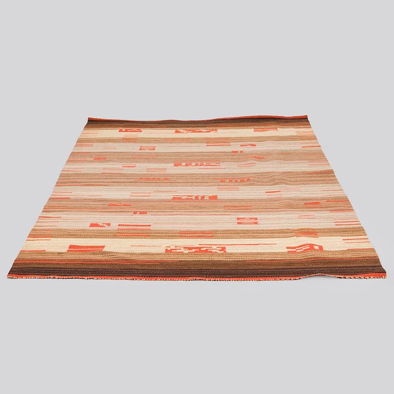 Margareta Ahlstedt-Willandt, a 1930s flat weave carpet for Aaltosen Mattokutomo Kiikka Finland. Circa 210 x 155 cm.