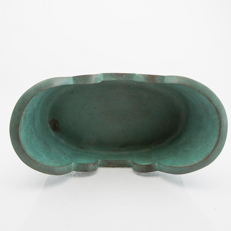 Signe Persson-Melin, a handsigned bronze "Barca" bowl later part of the 20th century Skånska Klockgjuteriet AB, Hannas.
