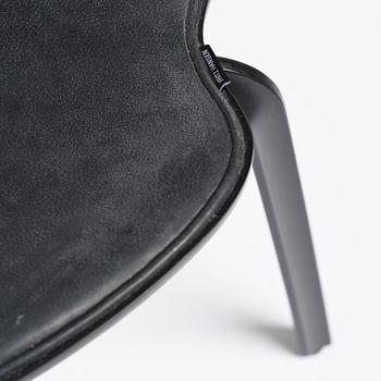 Arne Jacobsen, a set of six "Grand Prix" (Exclusive Edition Black) dining chairs, Fritz Hansen, 2021.