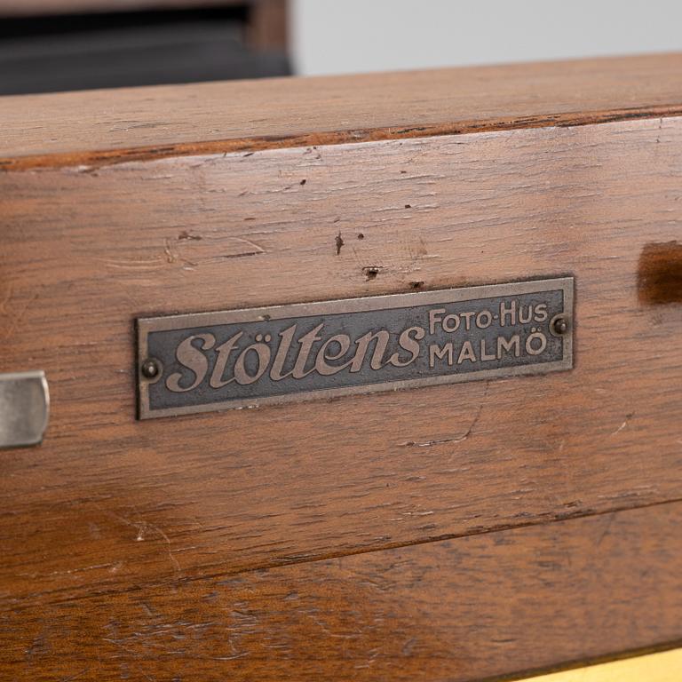 Large format camera, Stölten & Simmonsen Photographic Magazine Malmö, around 1900.