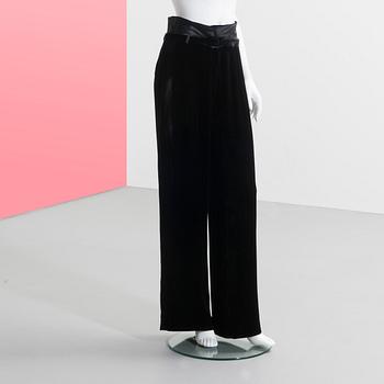 LADIES TUXEDO, Armani. Size 44.