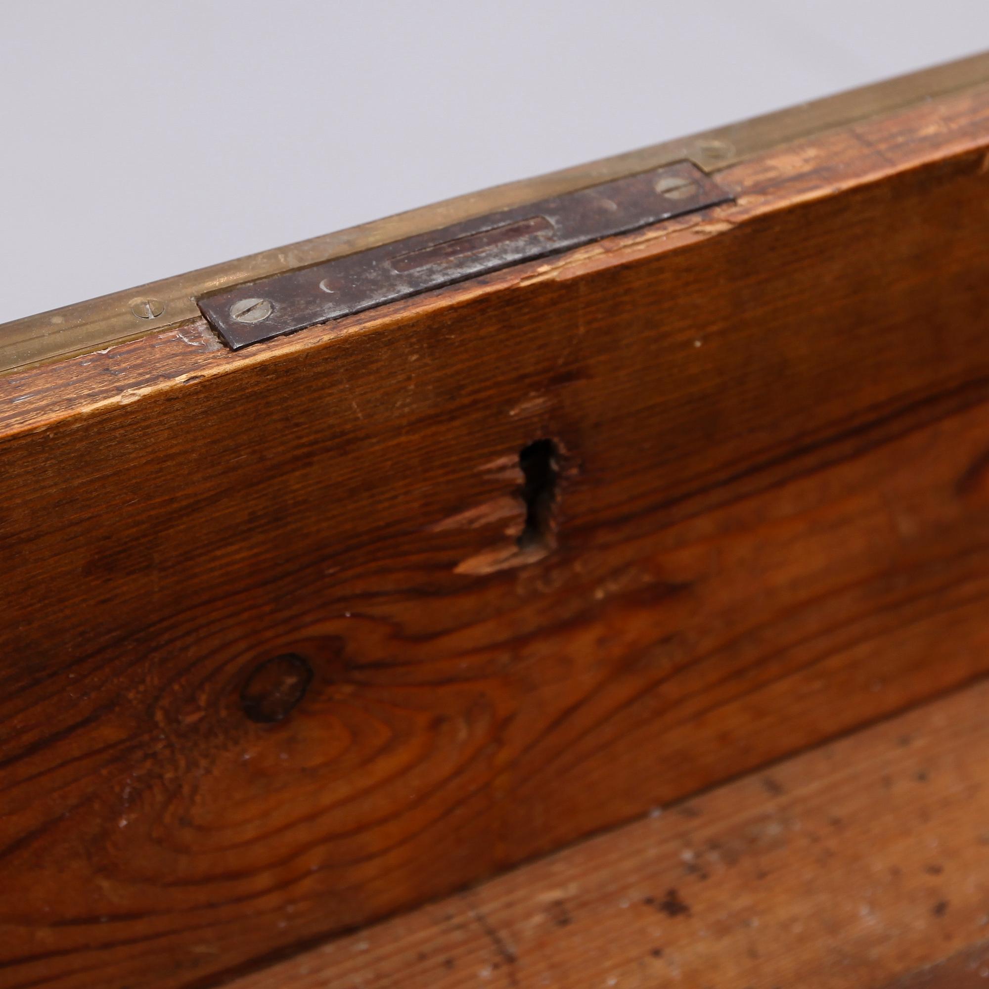 BYRÅ, gustaviansk stil, 1800-talets andra hälft.