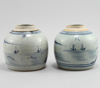 BOJANER, ett par, porslin, Kina, 1800-tal.