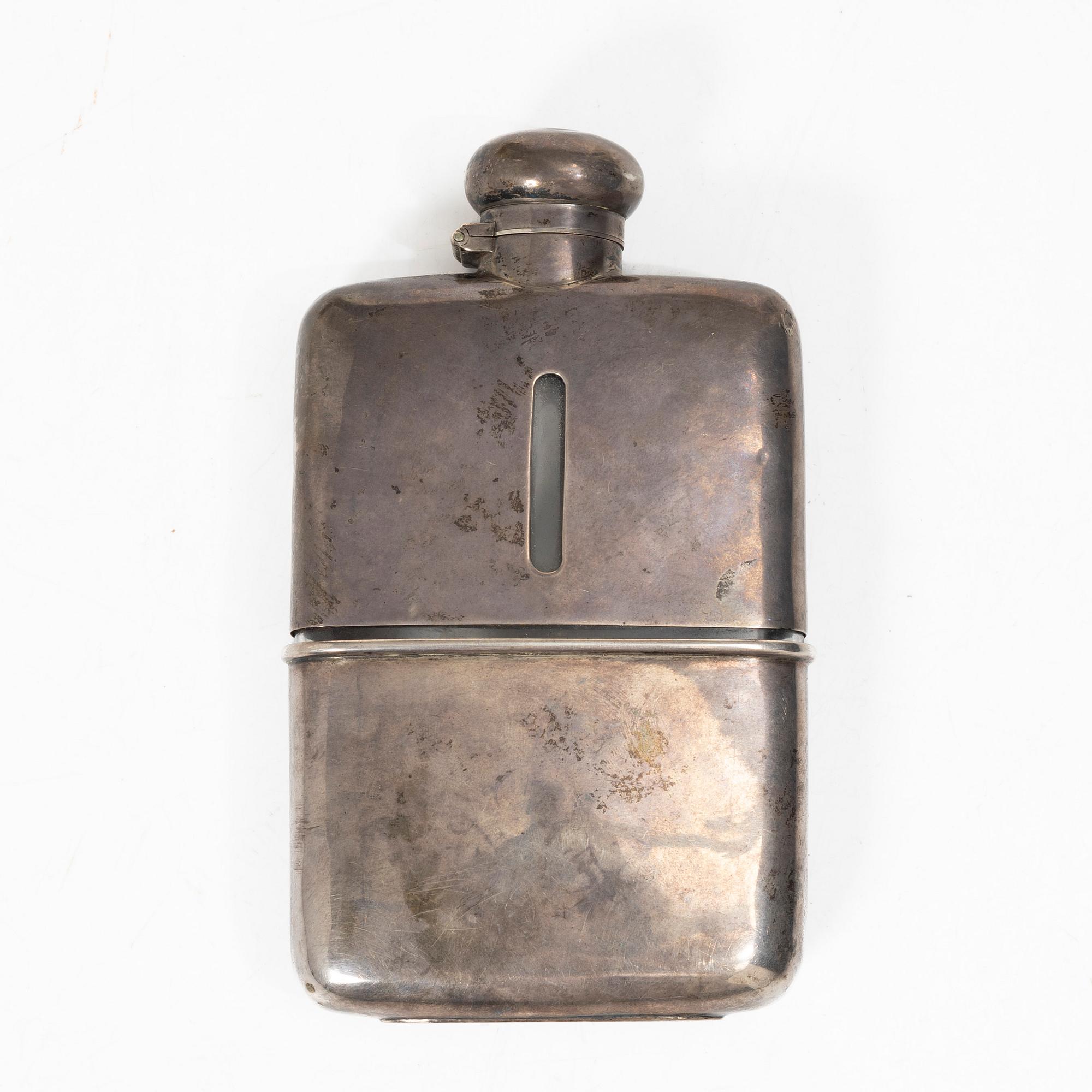 Mappin & Webb Ltd, silverfodral till flaska, London 1901.