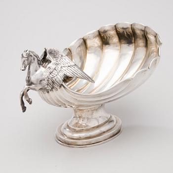 A Russian silver bowl, maker's mark AL, Saint Petersburg, circa 1900.