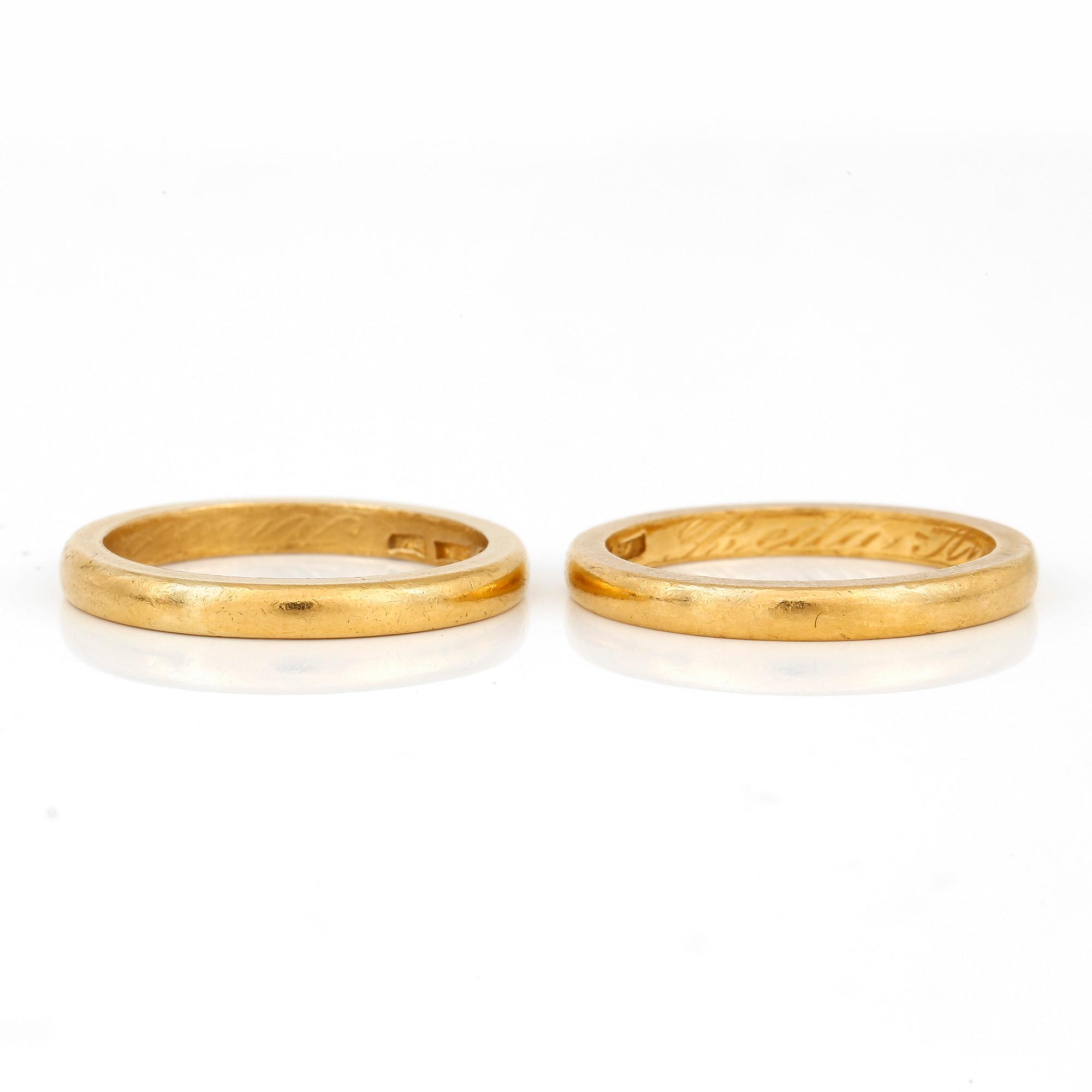 RINGAR, 2 st, Stockholm, 1920, 23K guld.