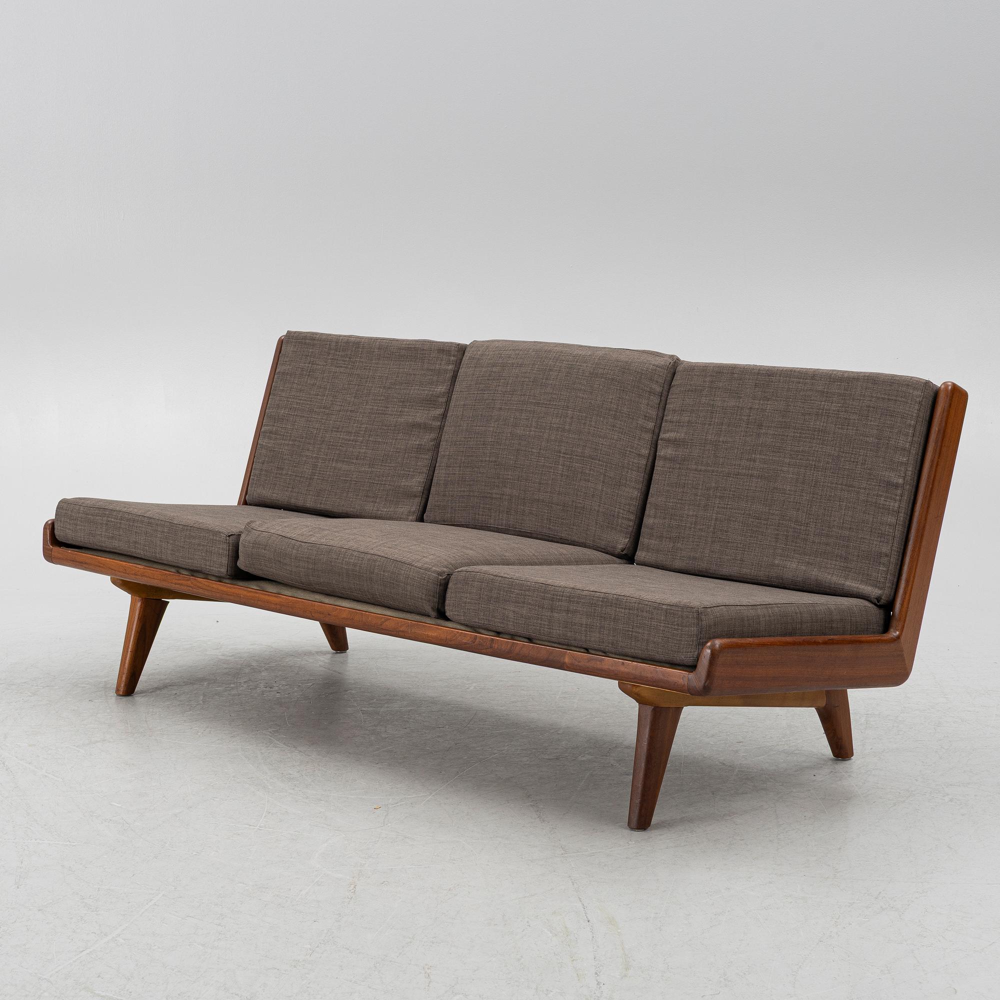 Carl Gustaf Hiort af Ornäs, sofa, "Studio", Puunveisto Oy - Träsnideri Ab, mid-20th century.