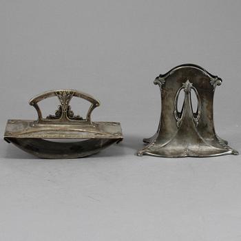 SKRIVBORDSUPPSATS, 3 delar, vitmetall, WMF, jugend, tidigt 1900-tal.