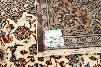 Matta, Keshan, ca 326 x 195 cm.