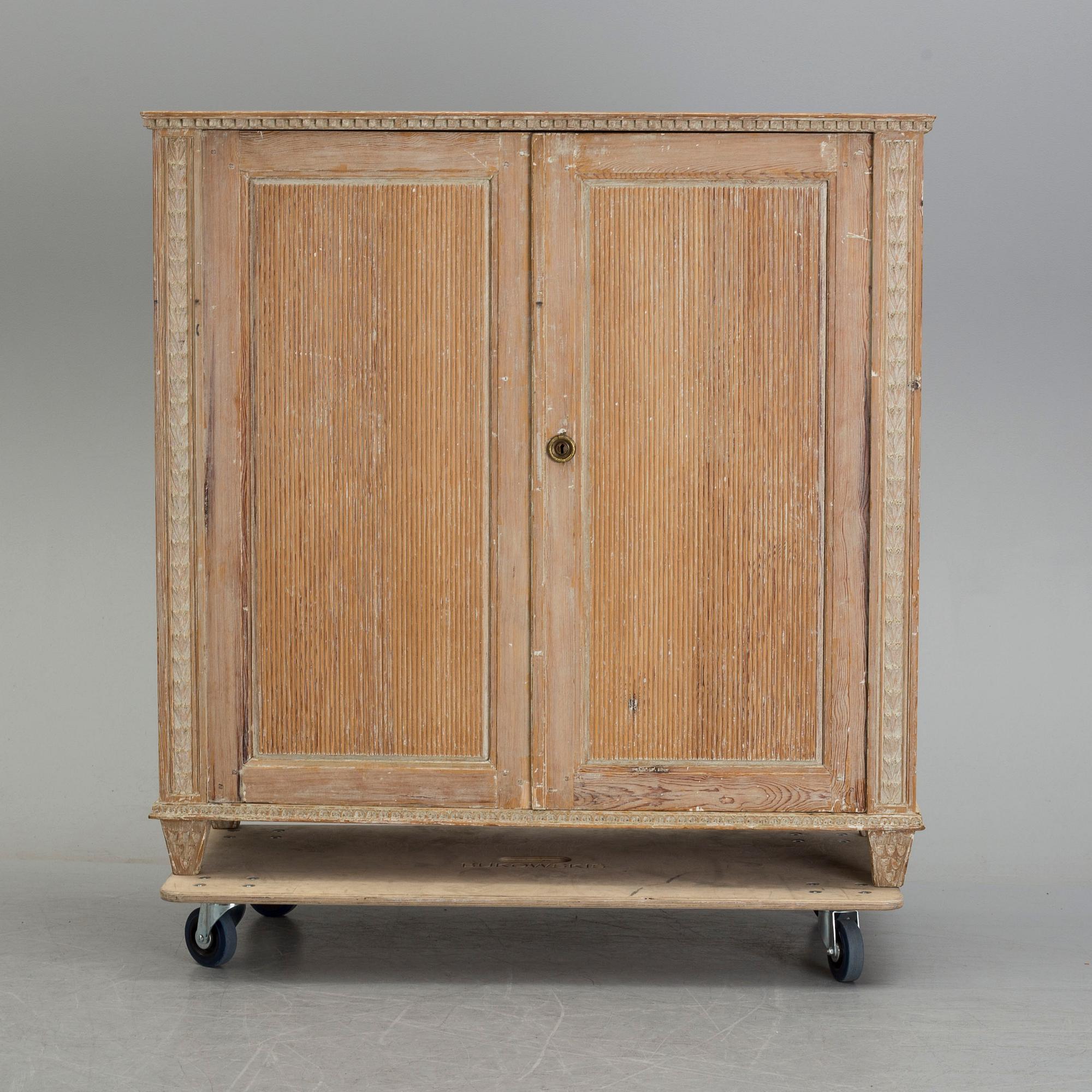 A Gustavian sideboard, circa 1800.