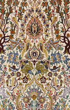 Matta, Figural Isfahan, part silk, Signerad, ca 327 x 208 cm.