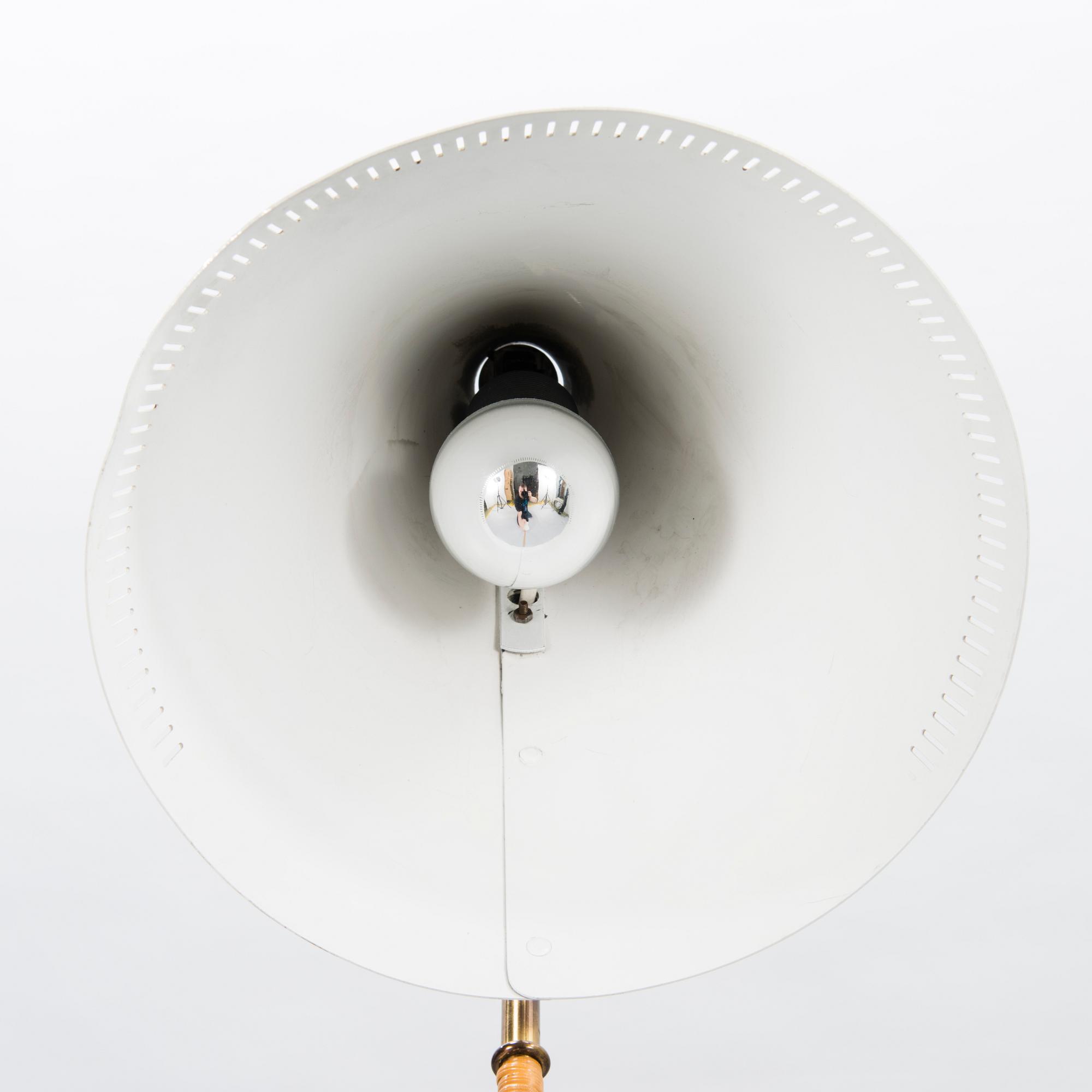 PAAVO TYNELL,GOLVLAMPA, modell K10-10, Idman, 1900-talets mitt.
