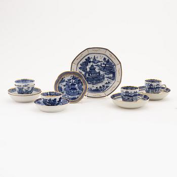 Three cups with saucers, two cups, a pair of dishes and two serving dishes, Qing dynasty, 18th and 19th century.