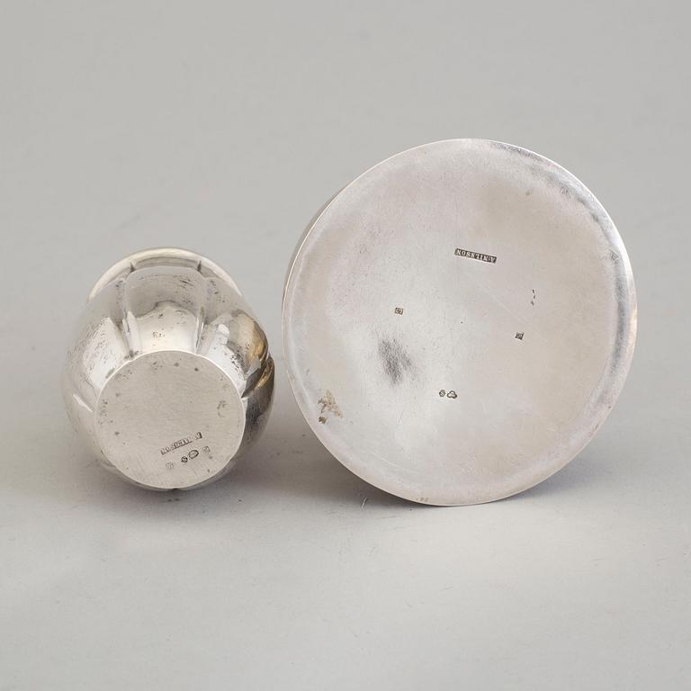 ANDERS NILSSON, dosa samt pepparströare, silver, jugend, Lund, 1913 och 1922.