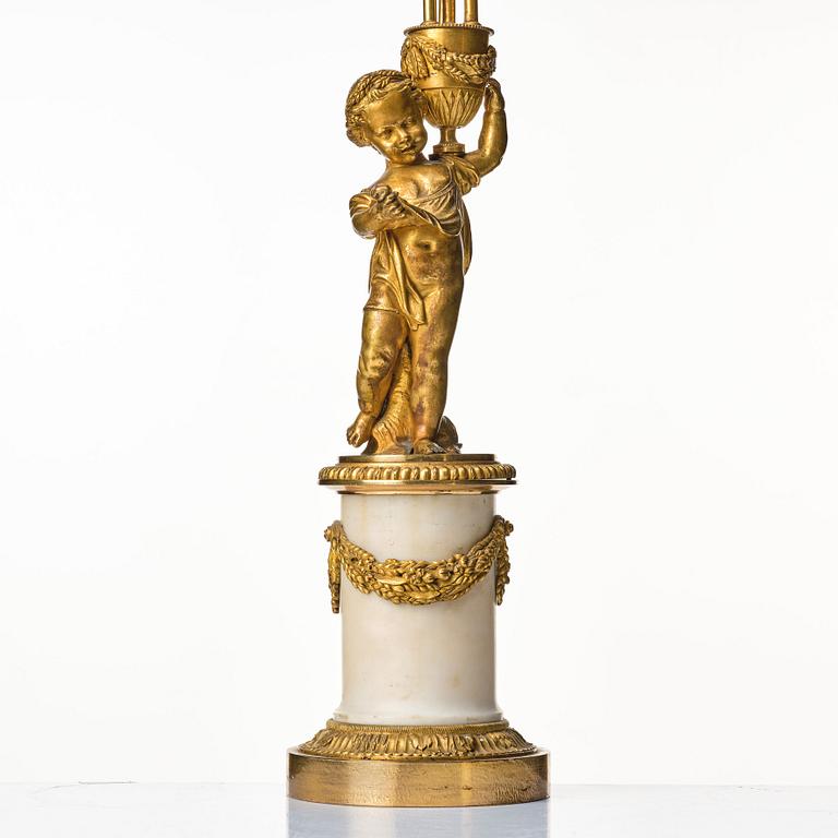 Kandelabrar, ett par, för fyra ljus, Frankrike 1700-talets slut, Louis XVI.