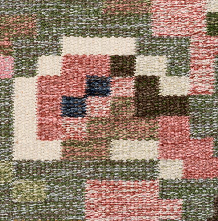ERIK LUNDBERG, A CARPET, "Korall", flat weave, ca 199 x 138-140 cm, signed V.