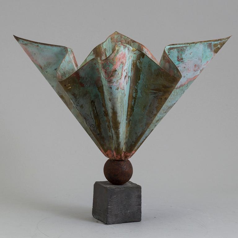 TAGE ANDERSEN, blomkruka, patinerad koppar, Danmark, 1980/90-tal.