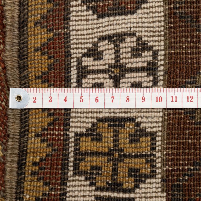 Matta, anatolisk, ca 194 x 119 cm.