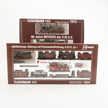 3 Fleischmann train sets, 1913, 1904 and 871904.