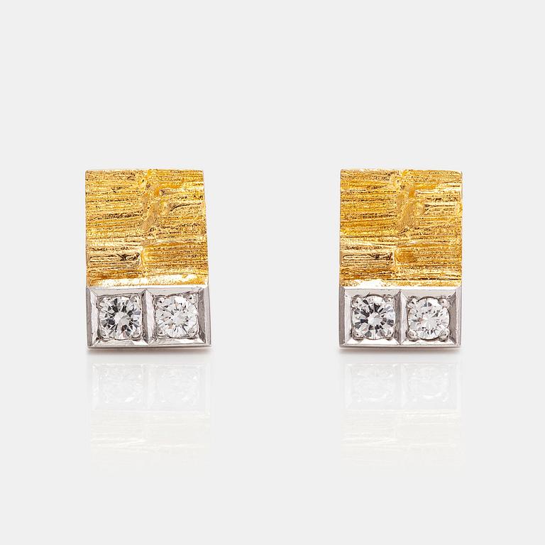 Björn Weckström, Korvakorupari "Silvia", 18K kultaa, timantteja n. 0.12 ct yht. Lapponia.