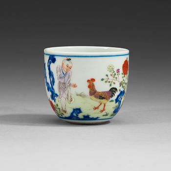 1630. A cup, China, presumably Republic, 20th century, with Qianlong seal mark.