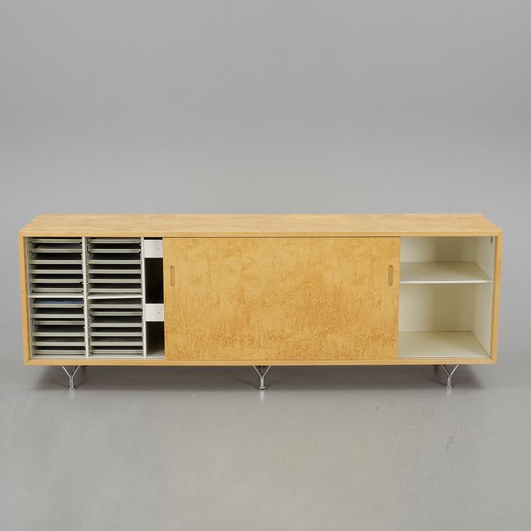 SIDEBOARD/SKÄNK, "Mi 806", Bruno Mathsson, 1900-talets fjärde kvartal.