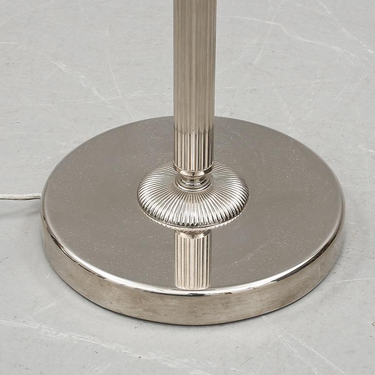GOLVLAMPA, 1900-talets andra hälft.