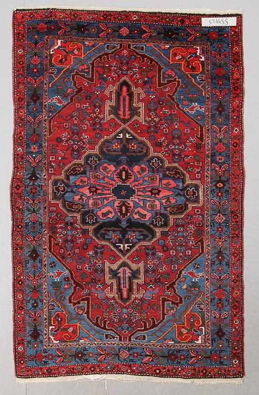 MATTA, Hamadan, ca 213 x 136 cm.