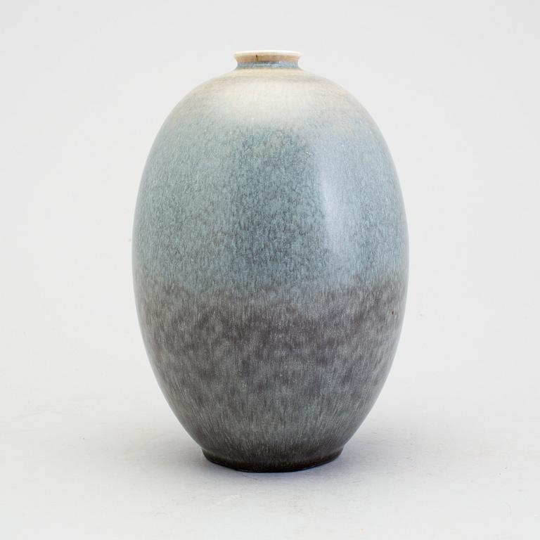 A stoneware vase by Erich and Ingrid Triller, Tobo.