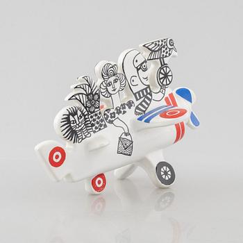 Lisa Larson, figurin, stengods, "Flygplan", ur serien "Traffic", Gustavsberg 1971-73.