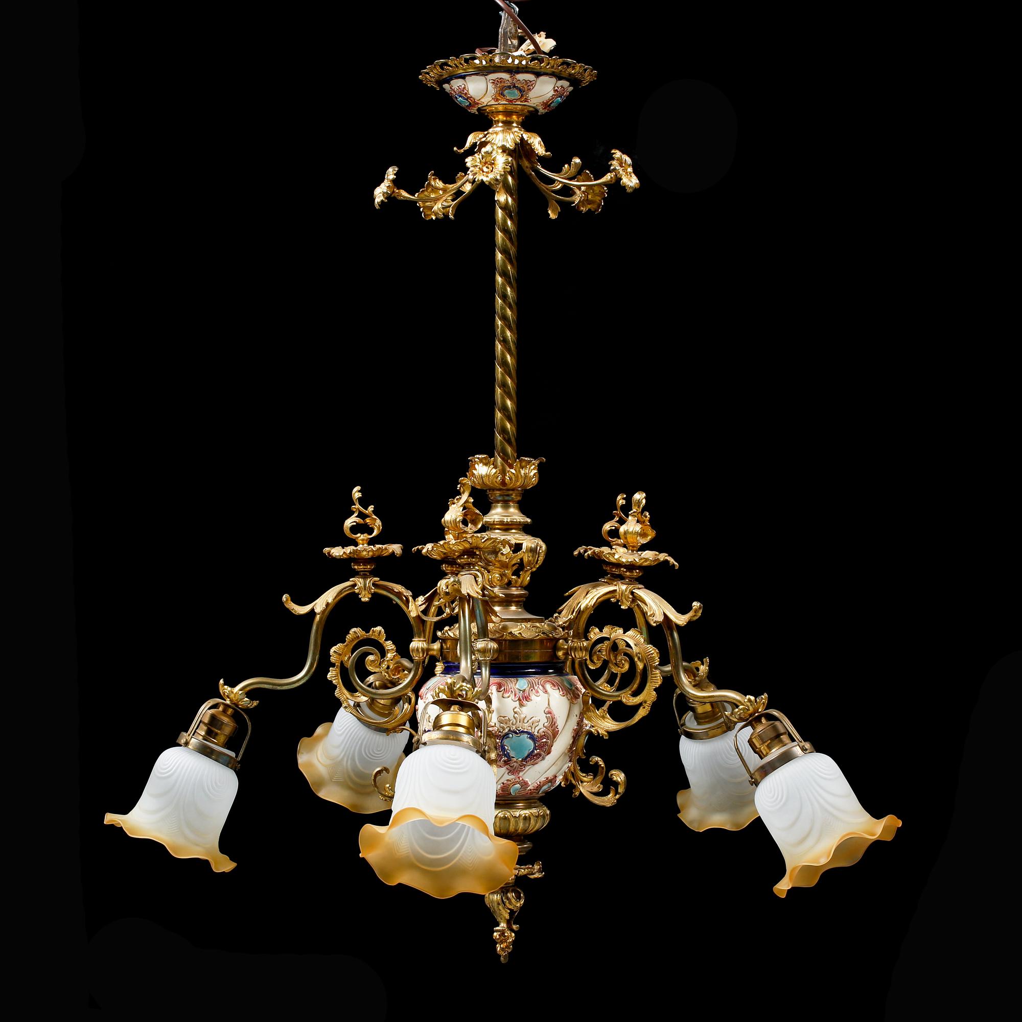 TAKLAMPA, 1900-talets början, höjd ca 100 cm.