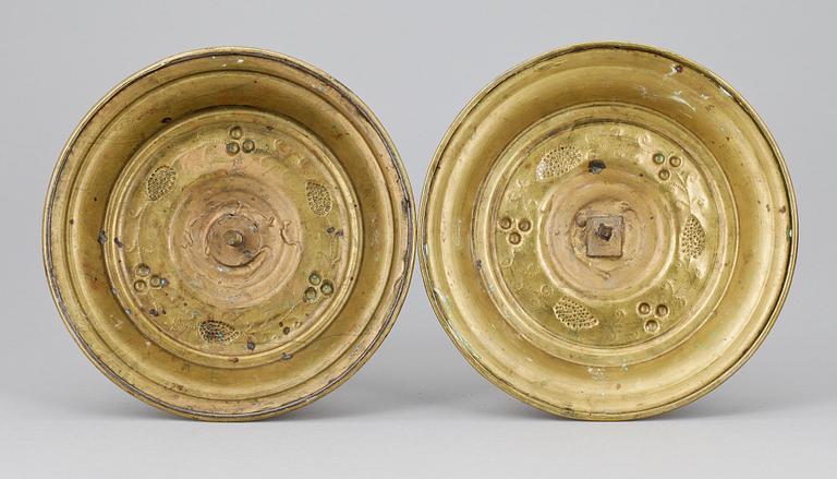 LJUSSTAKAR, ett par, mässing, barockstil. 1800/1900-tal.