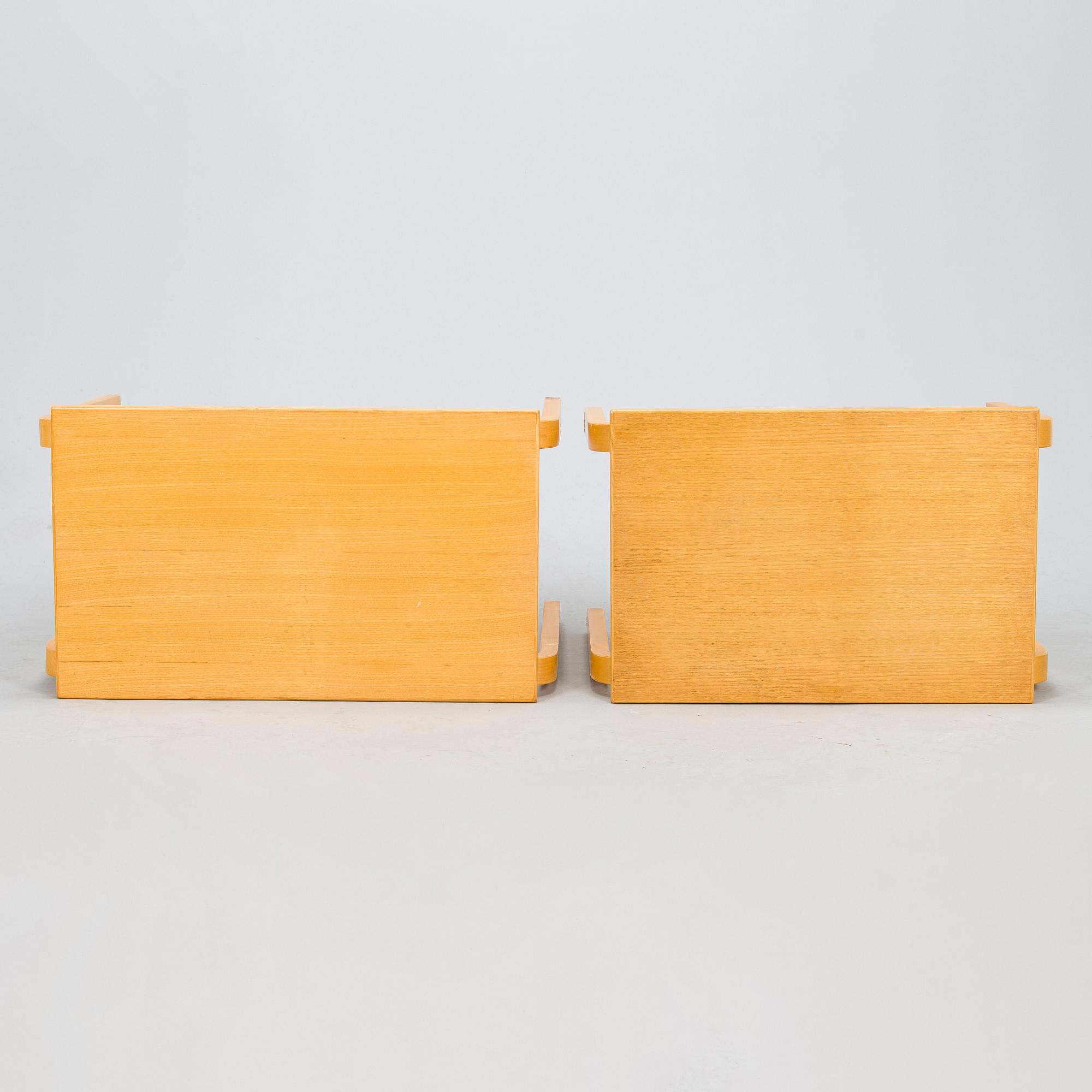 Alvar Aalto, sarjapöytä, 2 osaa, malli 88A ja 88B, Artek,1980-luku.