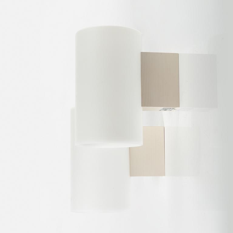 Uno & Östen Kristiansson, a pair of pine and acrylic wall lights, Luxus, Vittsjö.