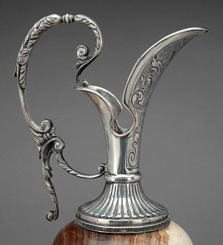 VINKANNA, silver och sten, Florens, Melani och Busio, 1900-tal. Tot vikt inkl sten 3483 gram.